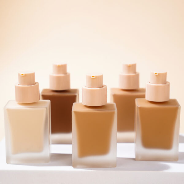 Matte Foundation – Lightweight, Natural Matte Finish, 18 hours lasting