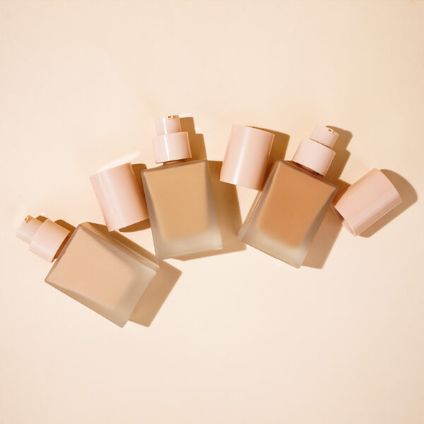Matte Foundation – Lightweight, Natural Matte Finish, 18 hours lasting - Image 5