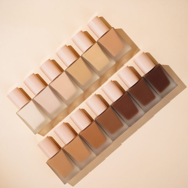 Matte Foundation – Lightweight, Natural Matte Finish, 18 hours lasting - Image 2