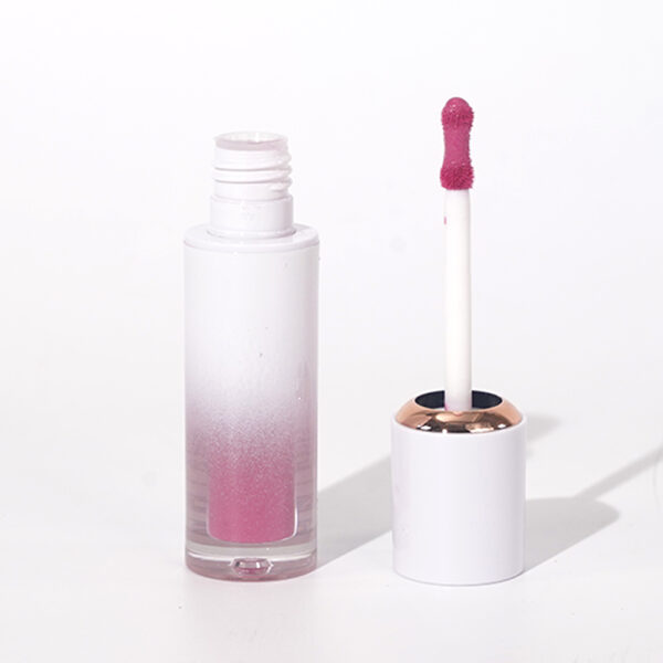 Liquid Blush – Buildable, Long-Lasting Color for Cheeks and Lips – Natural, Dewy Finish, Easy Application - Image 3