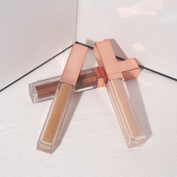 rose golden concealer-matte,long lasting,Lightweight